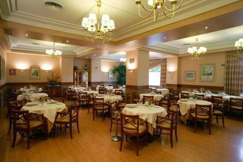 Hotel Blanca De Navarra Памплона Ресторан фото